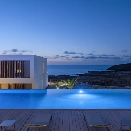Kora Nivaria Hotel