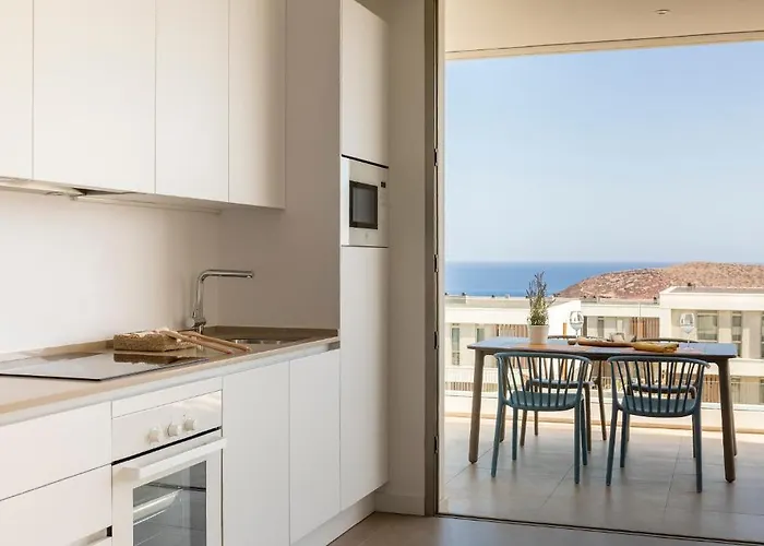 Kora Nivaria Beach Hotel